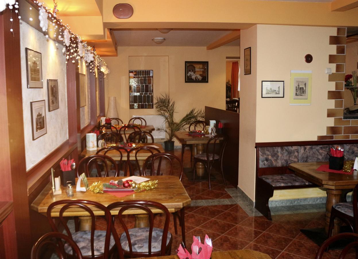 Gasthaus & Pension "Zur Rose" Веймар Экстерьер фото