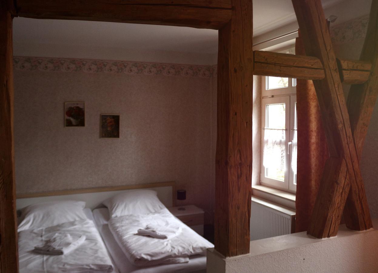 Gasthaus & Pension "Zur Rose" Веймар Экстерьер фото